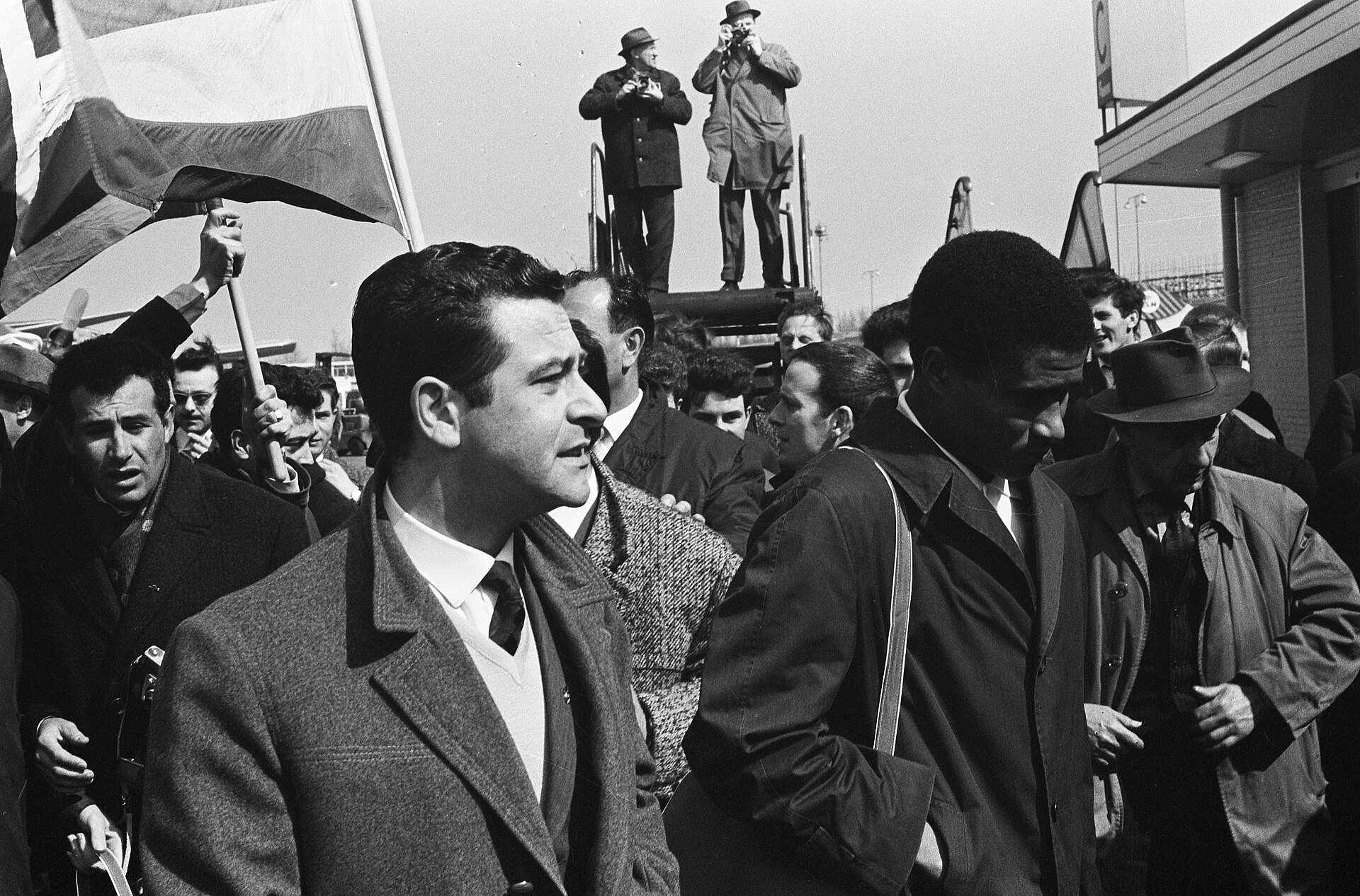 Benfica team arriving in the Netherlands with Eusébio on the far right, Dutch National Archive photograph